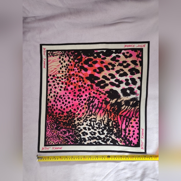 Betsey Johnson Pink and Black Leopard Bandana NWOT - Picture 4 of 4